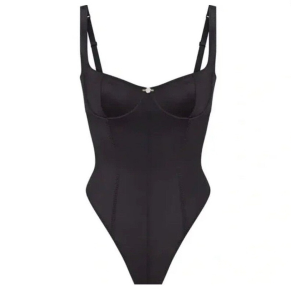 SKIMS Stretch Satin Bodysuit *RARE*